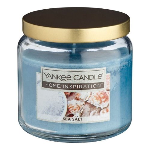 Yankee Candle Small Jar in Sea Salt scent, featuring a classic glass jar with dome lid, emitting a fresh and calming coastal fragrance.
